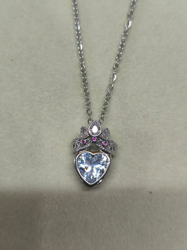 collar de princesa plateado