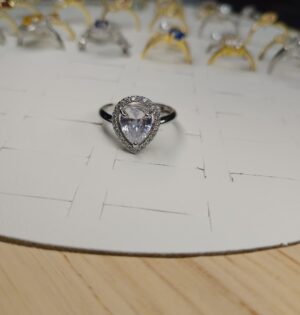anillo gota plateado