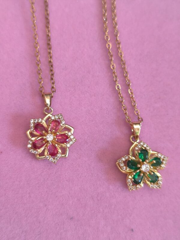 6b55fdc5-b37b-4c05-aa15-5d92b1c19cad collar flor de rapunzel Giratorios