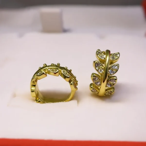 Argollitas hojitas strass