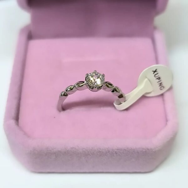Anillo tipo cintillo Plateado Xuping