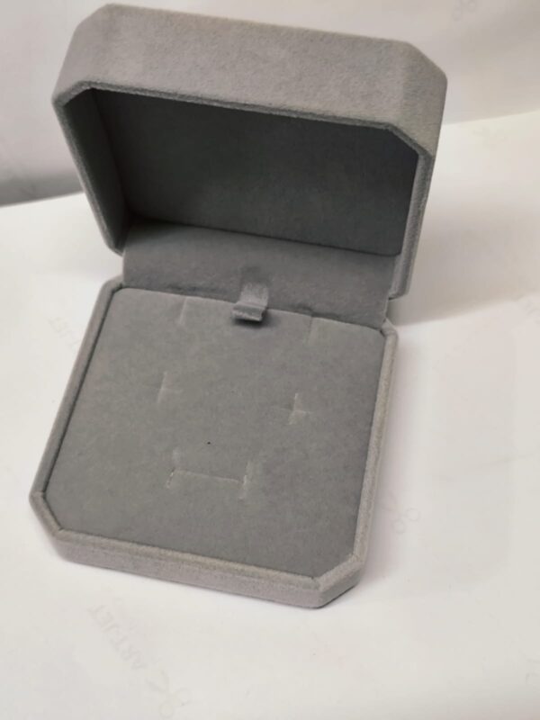 WhatsApp Image 2026-07-22 at 02.30.56 estuche grande terciopelo