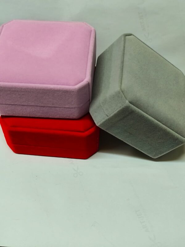 WhatsApp Image 2026-07-22 at 02.31.21 estuche grande terciopelo
