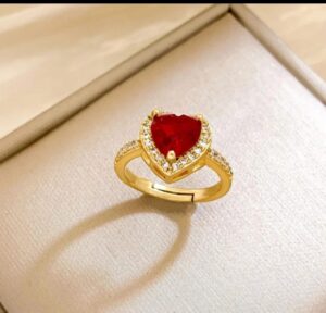 anillo corazón dorado