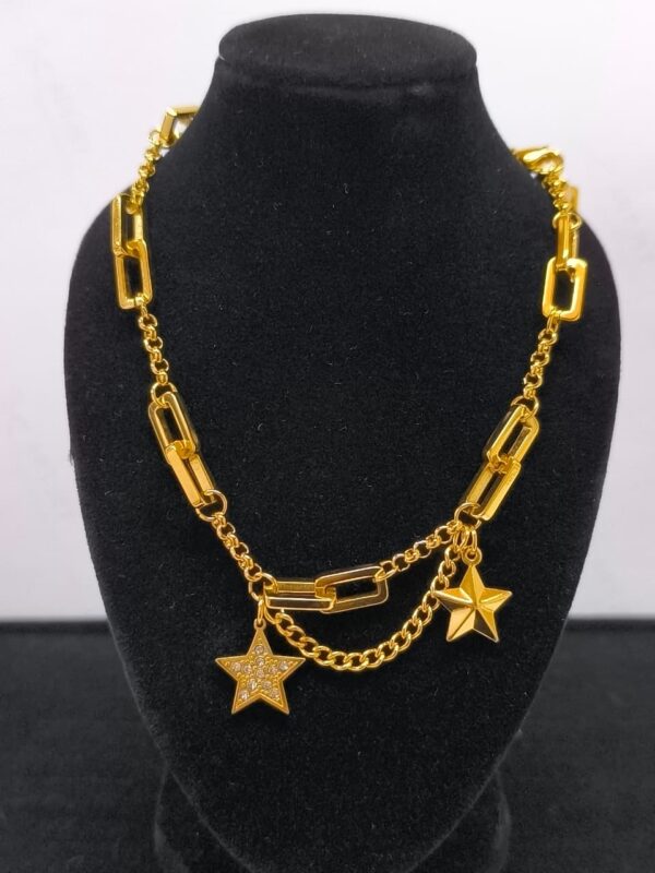 Collar de eslabones dorado