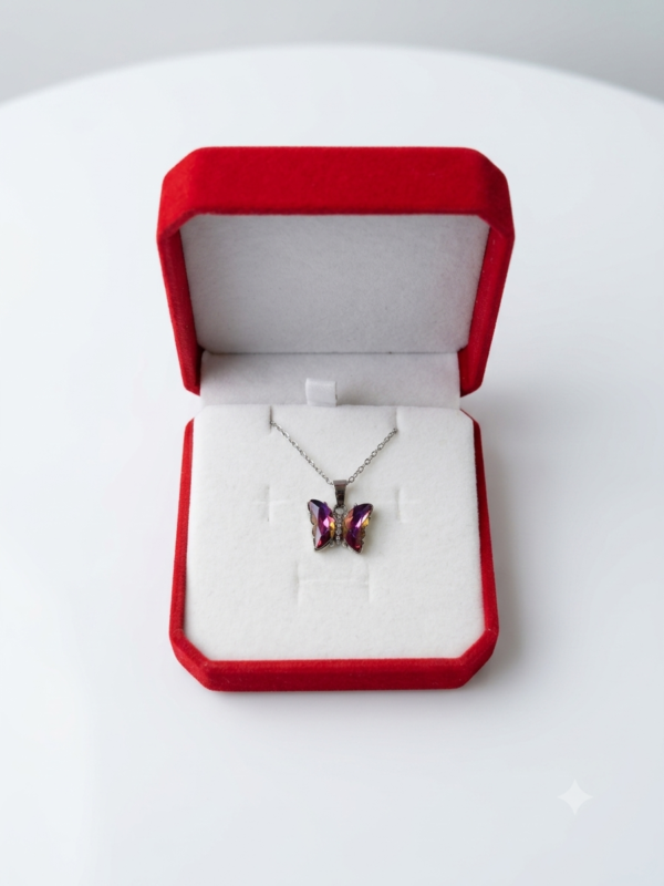Collar mariposa fucsia tornasol 🩷