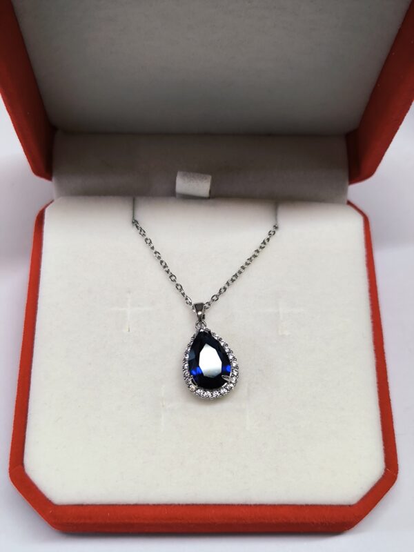 IMG_20260807_170748 Collar gota azul 💙