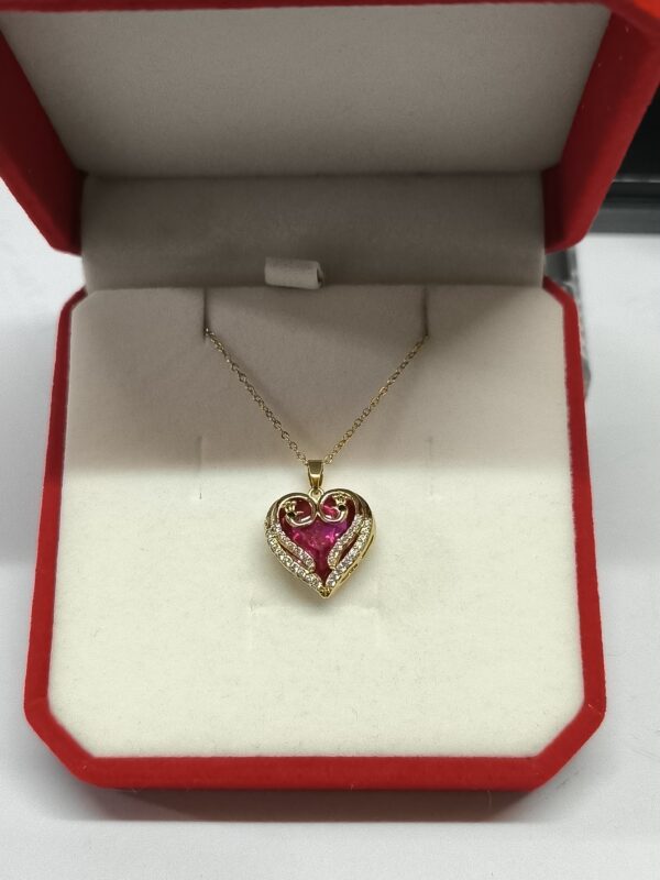 Collar corazón rosa tornasol 🩷