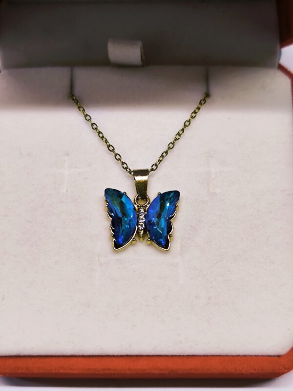 Collar mariposa azul tornasolado